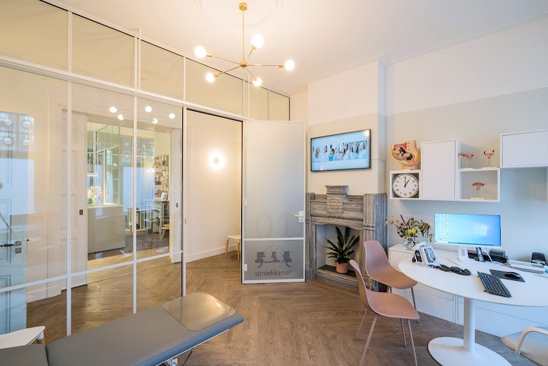 Verloskundigenpraktijk Breedstraat — kraamzorgbureau in Utrecht