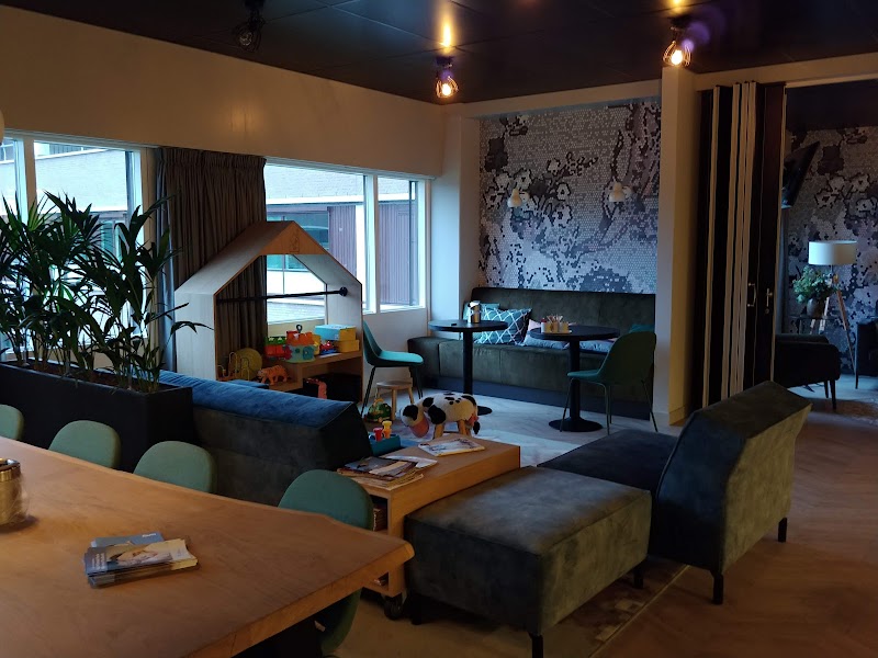 Lunavi - Kraamhotel Fam — kraamzorgbureau in Tilburg
